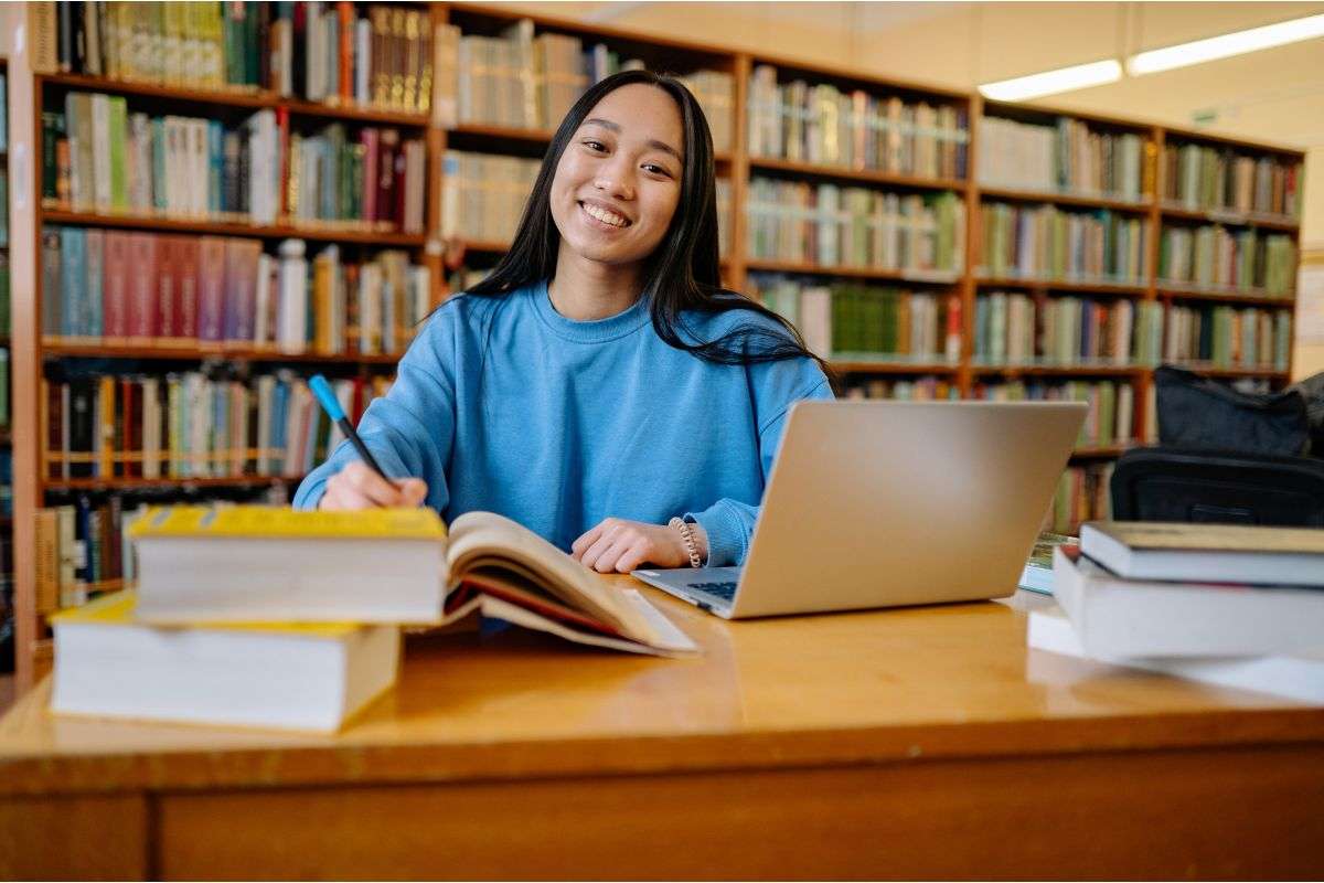 Expert TOEFL Online Coaching for Exam Success